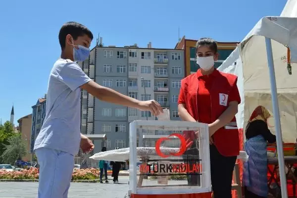 ELAZIĞ'DA FİLİSTİN'E DESTEK KERMESİ