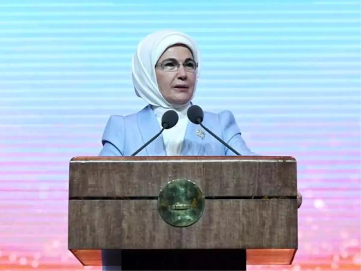 Emine Erdoğan, 'Merhametin Dili Kuş Dili Vakıf Haftası Toplantısı'Na Katıldı