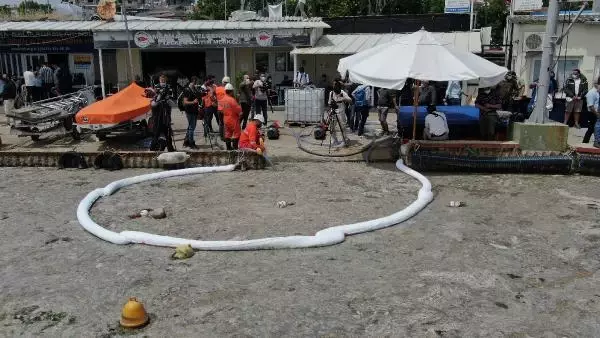 Havadan fotoğraflarla//Müsilaj temizleme seferbeliği öncesi hazırlıklar tamamlandı