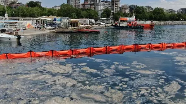 Havadan fotoğraflarla//Müsilaj temizleme seferbeliği öncesi hazırlıklar tamamlandı