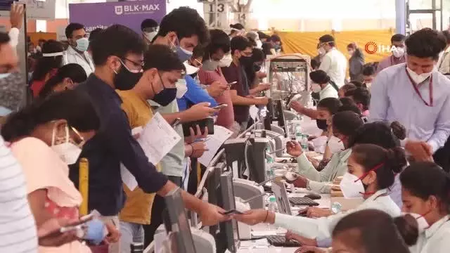 Hindistan'da vaka sayısı 63 gün sonra ilk kez 100 binin altındaHindistan'da son 24 saatte 86 bin 498 vaka