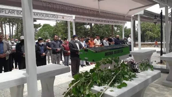 KONYA KAZADA YAŞAMINI YİTİREN 2 PAZARCI DEFNEDİLDİ KONYA KAZADA YAŞAMINI YİTİREN 2 PAZARCI DEFNEDİLDİ