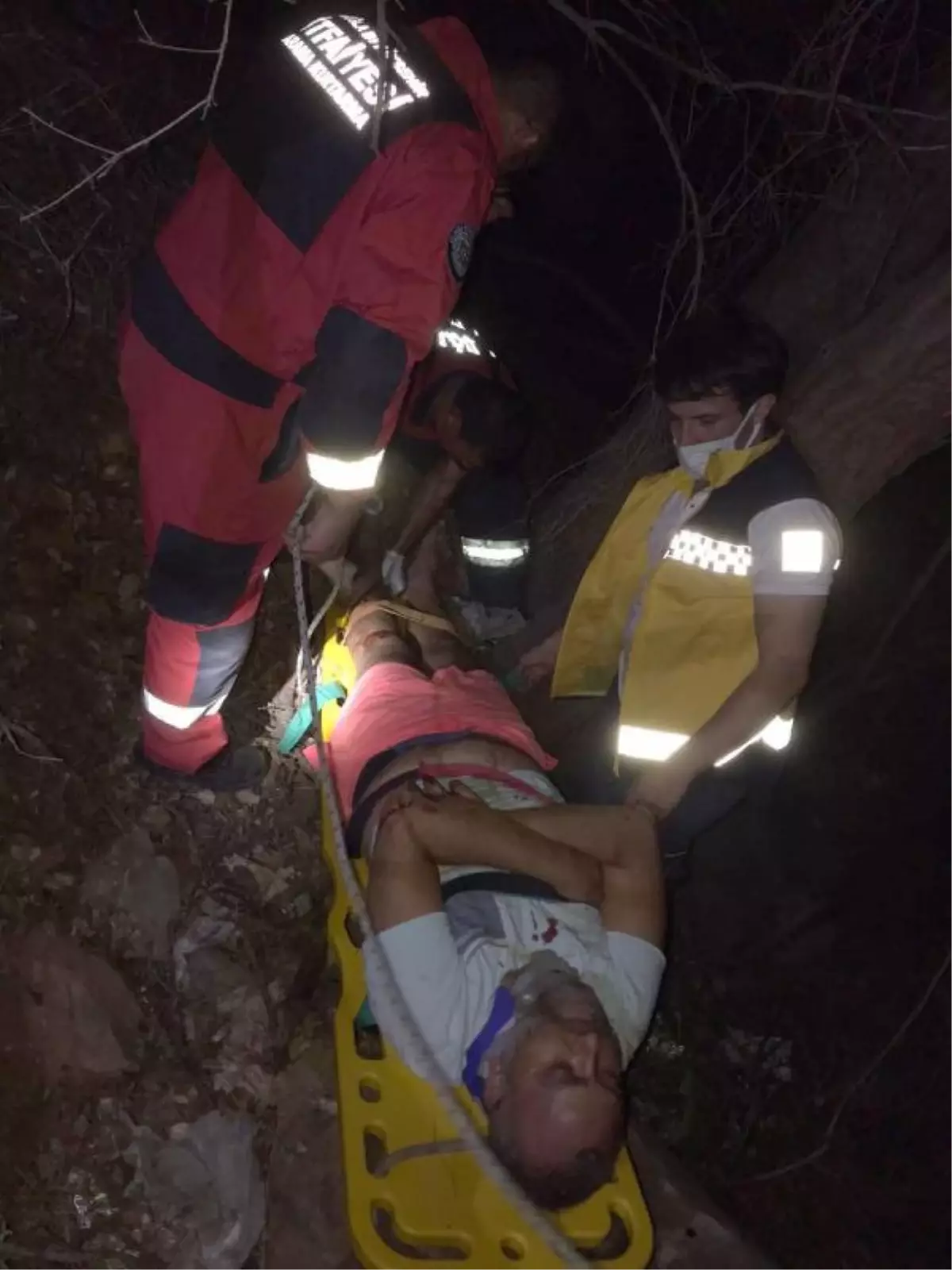 Manzara seyretmek isterken, uçuruma yuvarlandı