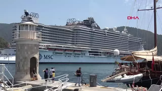 MUĞLA 'YÜZEN KASABA', MARMARİS'E DEMİR ATTI