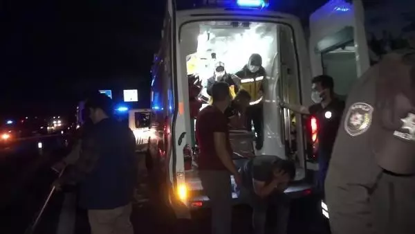 KONYA-OTOMOBİL, KAMYONLA ÇARPIŞTI: 2 ÖLÜ, 1 YARALI KONYA-OTOMOBİL, KAMYONLA ÇARPIŞTI: 2 ÖLÜ, 1 YARALI