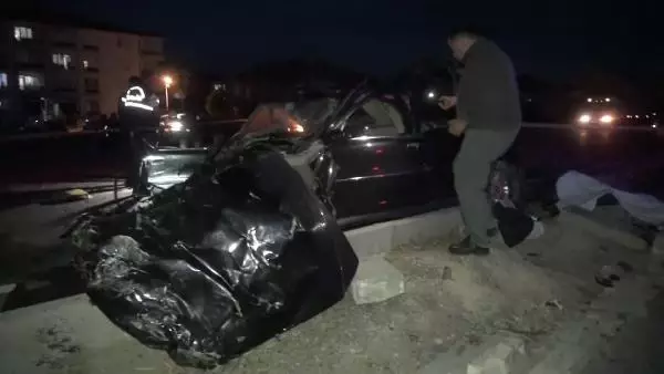 KONYA-OTOMOBİL, KAMYONLA ÇARPIŞTI: 2 ÖLÜ, 1 YARALI KONYA-OTOMOBİL, KAMYONLA ÇARPIŞTI: 2 ÖLÜ, 1 YARALI