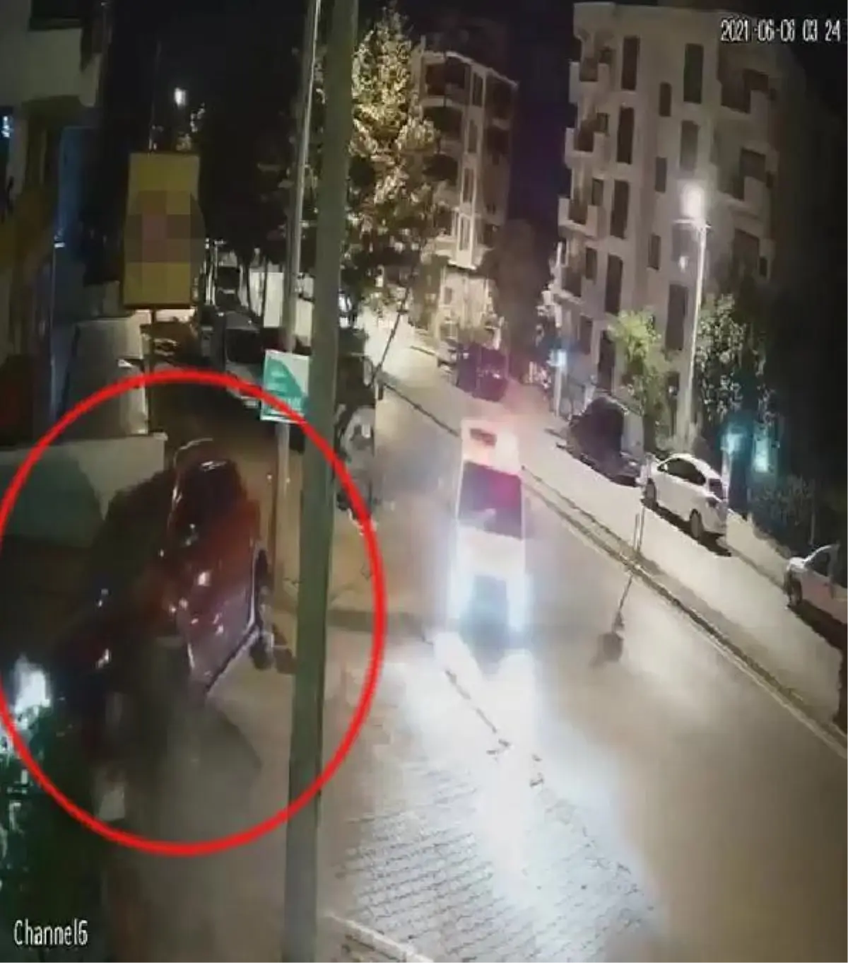 Polisten kaçarken otomobiliyle kaza yapan kadın, esrarla yakalandı