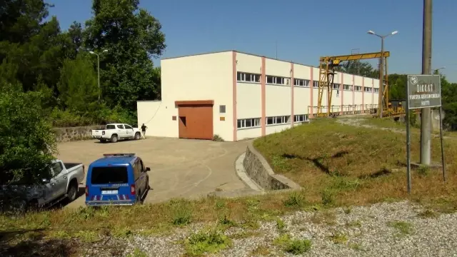 Pompa İstasyonundan bakır kabloları keserken suçüstü yakalandılar Pompa İstasyonundan bakır kabloları keserken suçüstü yakalandılar