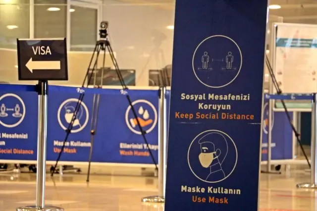 Vaka sayılarının düşmesiyle birlikte Antalya'ya günlük gelen uçak sayısı ikiye katlandı Vaka sayılarının düşmesiyle birlikte Antalya'ya günlük gelen uçak sayısı ikiye katlandı