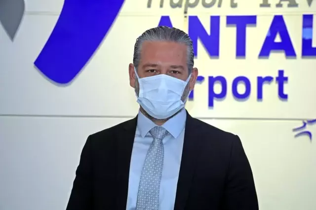 Vaka sayılarının düşmesiyle birlikte Antalya'ya günlük gelen uçak sayısı ikiye katlandı Vaka sayılarının düşmesiyle birlikte Antalya'ya günlük gelen uçak sayısı ikiye katlandı