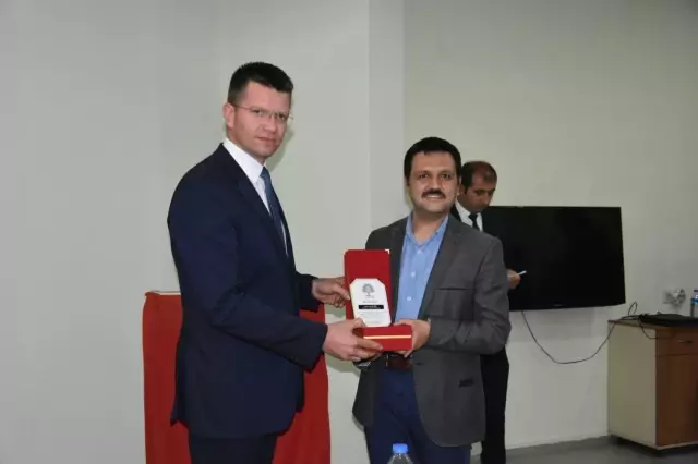 Yüksekova'da tayini çıkan hakim ve savcılar için veda programı düzenlendi