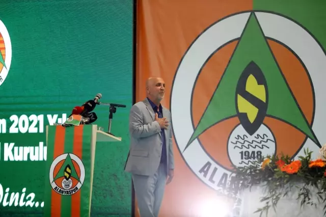 Alanyaspor'da Hasan Çavuşoğlu güven tazeledi Alanyaspor'da Hasan Çavuşoğlu güven tazeledi