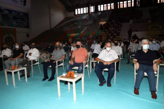 Alanyaspor'da Hasan Çavuşoğlu güven tazeledi Alanyaspor'da Hasan Çavuşoğlu güven tazeledi