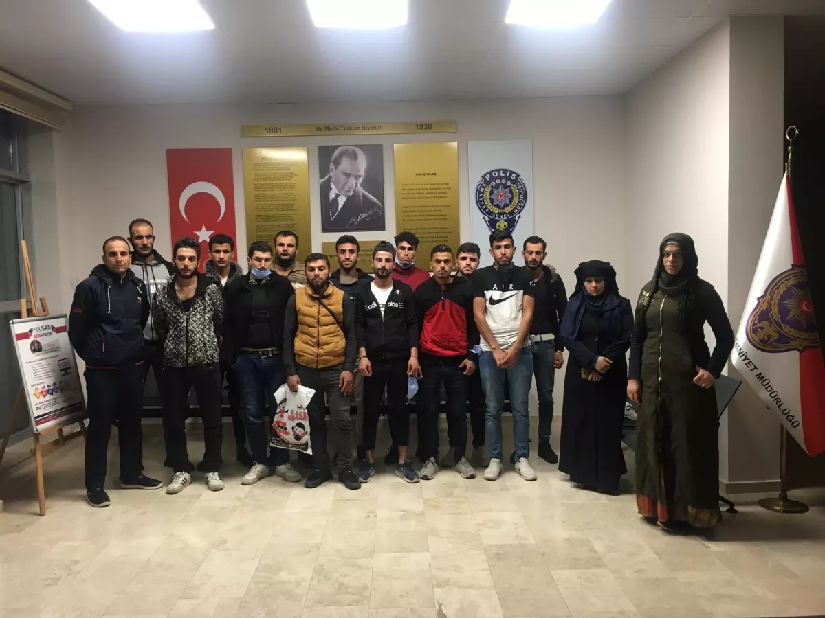 Antalya'da 21 göçmen yakalandı