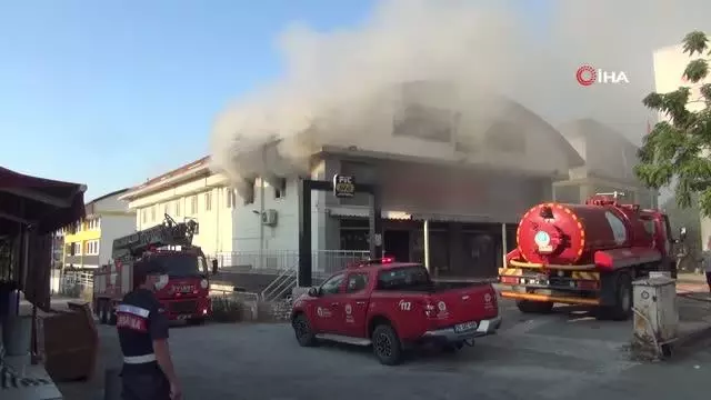 Antalya'da zincir markette yangın paniği
