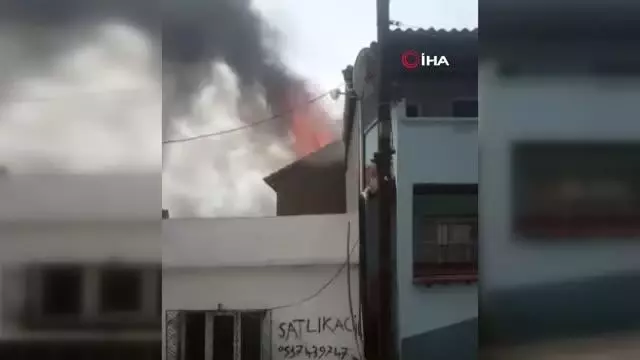 Balikesir De Korkutan Yangin Vatandaslarin Panik Icinde Kacistigi Anlar Kamerada Haberler