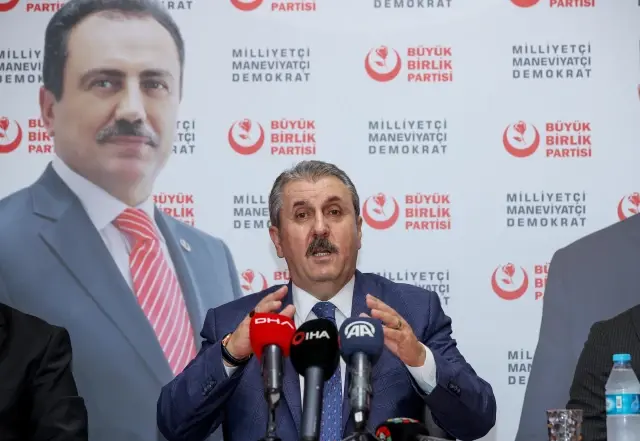 BBP Genel Başkanı Destici, gündemi değerlendirdi BBP Genel Başkanı Destici, gündemi değerlendirdi