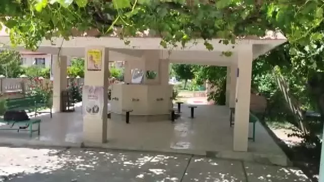 Bıçaklı saldırıya uğrayan imam yaralandı