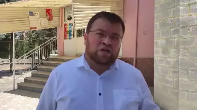 Bıçaklı saldırıya uğrayan imam yaralandı