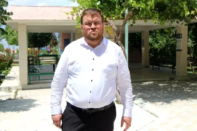 Cami imamı, kendisinden yardım isteyen şahsın bıçaklı saldırısına uğradı