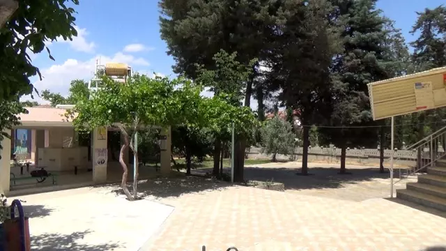 Cami imamı, kendisinden yardım isteyen şahsın bıçaklı saldırısına uğradı