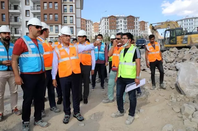 Deprem konutlarında 2 ve 3.etap kura çekimi Temmuz'da
