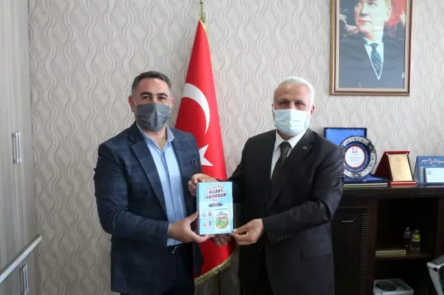 Eğitimci-Yazar Taştan'dan İl Müftüsü Topçu'ya geçmiş olsun ziyareti Eğitimci-Yazar Taştan'dan İl Müftüsü Topçu'ya geçmiş olsun ziyareti
