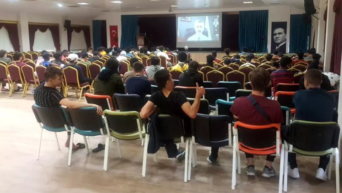 Genel Müdür Yılmaz, 'Hasb-İ Alem Buluşmaları'Nda Uluslararası Anadolu İmam Hatip Liseleri Öğrencileriyle Bir Araya Geldi
