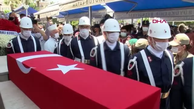 HATAY ŞEHİT JANDARMA UZMAN ÇAVUŞ ADİL YILMAZ SON YOLCULUĞUNA UĞURLANDI HATAY ŞEHİT JANDARMA UZMAN ÇAVUŞ ADİL YILMAZ SON YOLCULUĞUNA UĞURLANDI