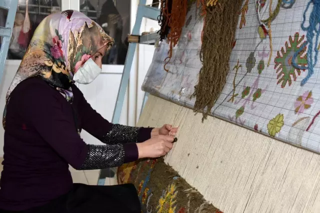 Hizanlı kadınlardan 150 yıl ömürlü halılar Hizanlı kadınlardan 150 yıl ömürlü halılar