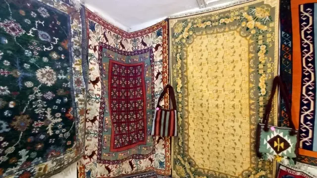 Hizanlı kadınlardan 150 yıl ömürlü halılar