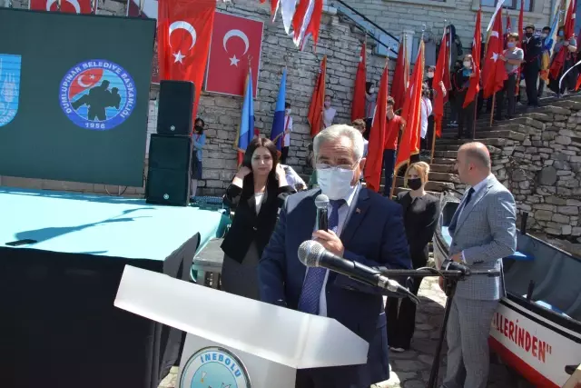 İnebolu'da 'İstiklal Bayrağı' teslim töreni gerçekleştirildi İnebolu'da 'İstiklal Bayrağı' teslim töreni gerçekleştirildi