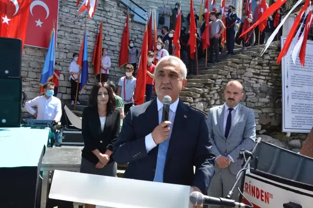 İnebolu'da 'İstiklal Bayrağı' teslim töreni gerçekleştirildi İnebolu'da 'İstiklal Bayrağı' teslim töreni gerçekleştirildi