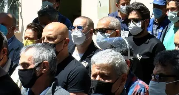 KARİKATÜRİST KAAN ERTEM SON YOLCULUĞUNA UĞURLANDI