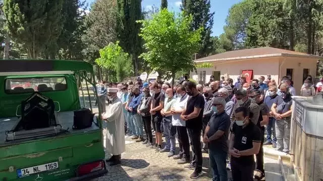 Karikatürist Kaan Ertem son yolculuğuna uğurlandı
