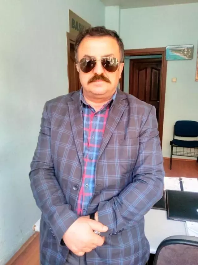 Kastamonu'da iki ayrı kazada 5 kişi yaralandı Kastamonu'da iki ayrı kazada 5 kişi yaralandı