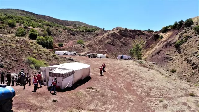 Mangal kömürü işçilerinin çadırda yaşamı başladı