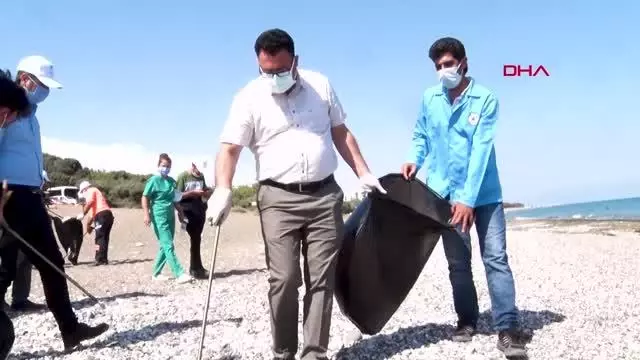 MERSİN ÖZEL BİREYLER YAVRU CARETTALARIN ÖNÜNDEKİ ENGELLERİ KALDIRDI