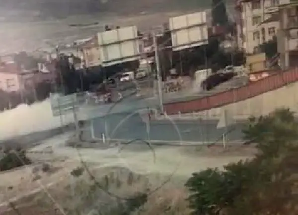 3 pazarcının feci şekilde can verdiği kaza, güvenlik kamerasında! 3 pazarcının feci şekilde can verdiği kaza, güvenlik kamerasında!