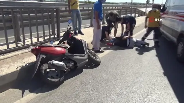 Son dakika haberi! Otomobil ile motosikletin çarpıştığı o anlar kamerada Son dakika haberi! Otomobil ile motosikletin çarpıştığı o anlar kamerada