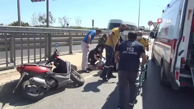 Son dakika haberi! Otomobil ile motosikletin çarpıştığı o anlar kamerada Son dakika haberi! Otomobil ile motosikletin çarpıştığı o anlar kamerada
