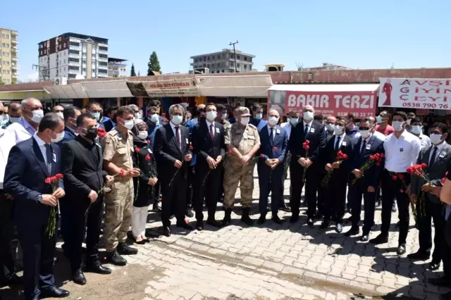 Şehit öğretmen Şenay Aybüke Yalçın, vefatının 4. yılında kabri başında anıldı