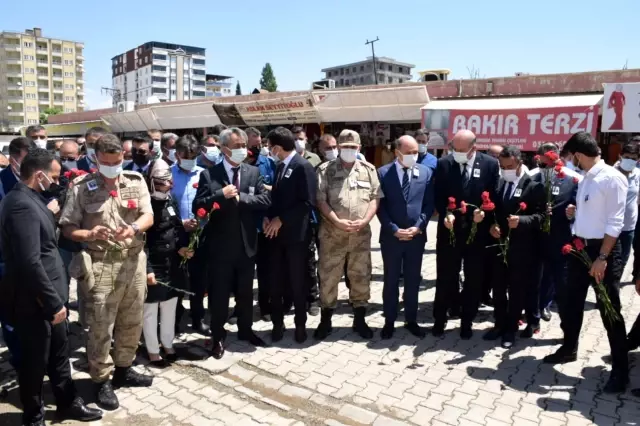 Şehit öğretmen Şenay Aybüke Yalçın, vefatının 4. yılında kabri başında anıldı