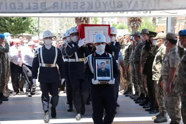 Son dakika: Şehit Jandarma Uzman Çavuş Adil Yılmaz, son yolculuğuna uğurlandı