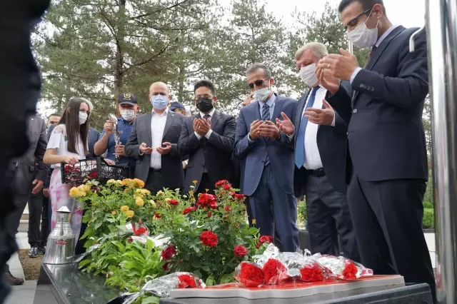Şehit öğretmen Şenay Aybüke Yalçın, vefatının 4. yılında kabri başında anıldı