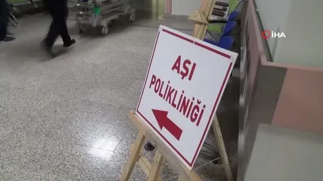 Afyonkarahisar'da Covid-19 aşısına yoğun ilgi Afyonkarahisar'da Covid-19 aşısına yoğun ilgi