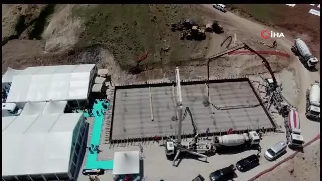 Ağrı'da 1.2 milyar dolarlık altın, 2.8 milyon dolarlık gümüş rezervi bulundu Ağrı'da 1.2 milyar dolarlık altın, 2.8 milyon dolarlık gümüş rezervi bulundu