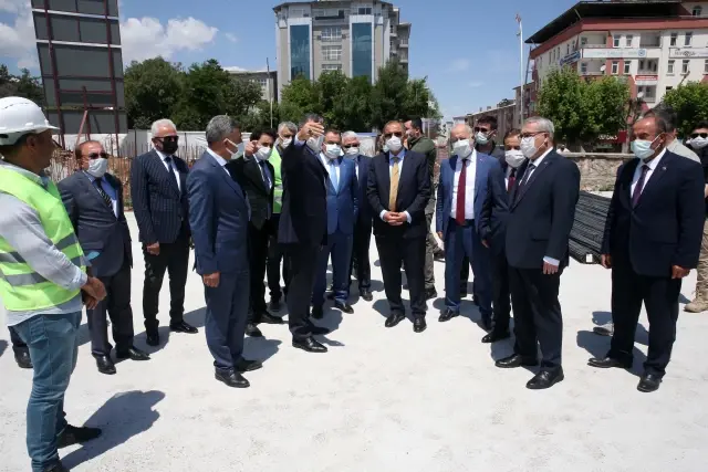 Özhaseki: '2002'de iktidar olunca şehirlerimiz büyük projelere kavuşmaya başladı' Özhaseki: '2002'de iktidar olunca şehirlerimiz büyük projelere kavuşmaya başladı'