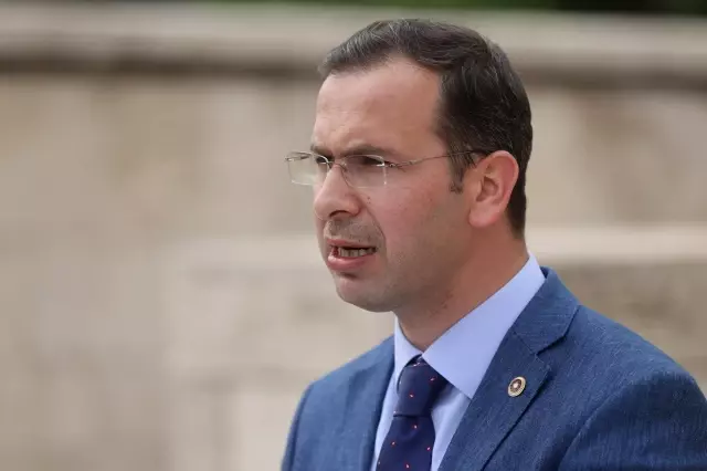AK Partili Cora: 'Kılıçdaroğlu, stratejik ortağı HDP'nin teröristlerle ilişkisi hakkında fikir beyan etmeli' AK Partili Cora: 'Kılıçdaroğlu, stratejik ortağı HDP'nin teröristlerle ilişkisi hakkında fikir beyan etmeli'