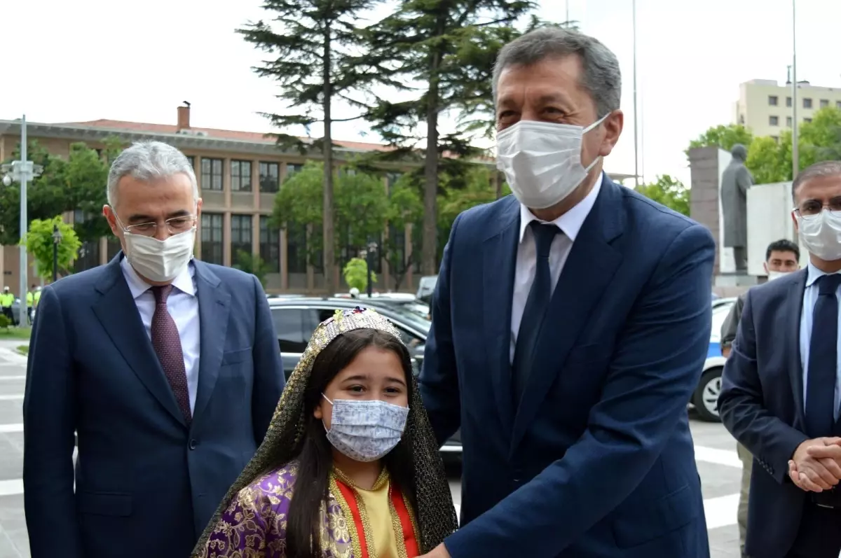 Bakan Selçuk Eskişehir'de